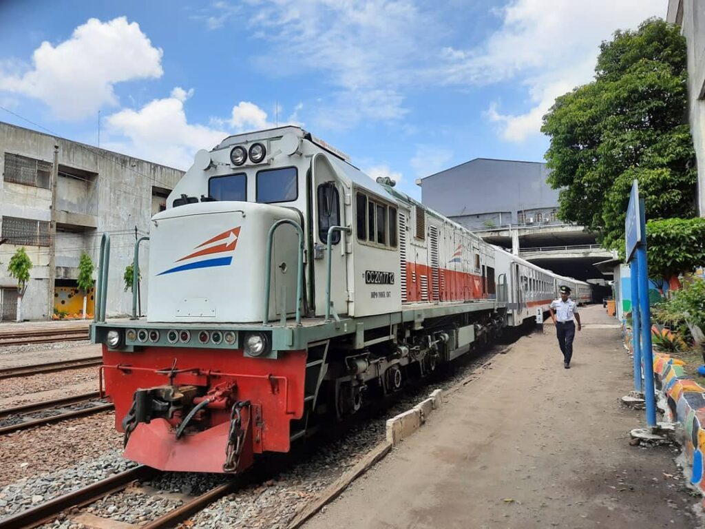 Jadwal Kereta Api Stasiun Surabaya Kota ( Stasiun Semut ) 2026 Jadwal Kereta Api Stasiun Surabaya Kota ( Stasiun Semut ) 2026