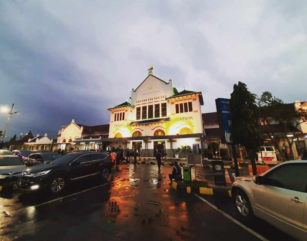 Jadwal Kereta Api Stasiun Cirebon Kejaksaan Terbaru Tahun 2026 Untuk Kereta Api Reguler.