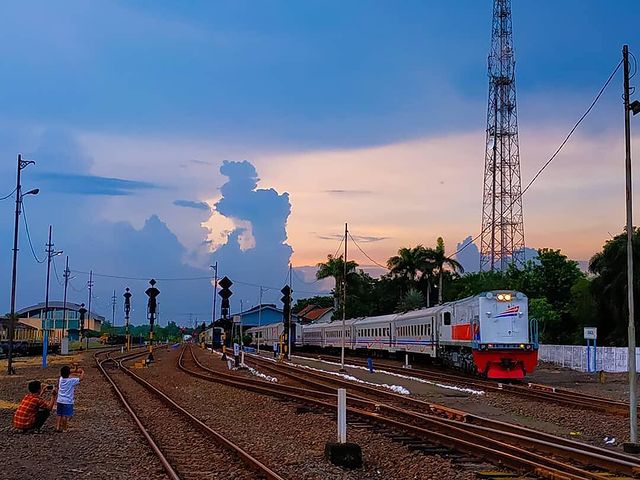 Gambar Foto Stasiun Bangil