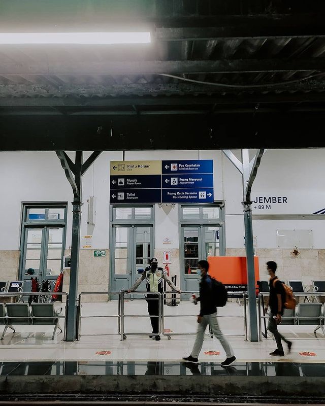 Gambar Foto Stasiun Jember Gambar Foto Stasiun Jember