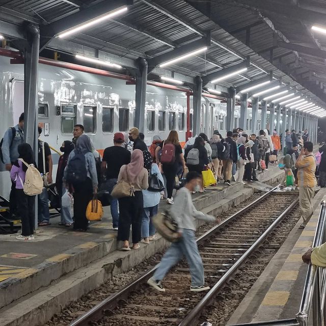 Gambar Foto Stasiun Jember Gambar Foto Stasiun Jember