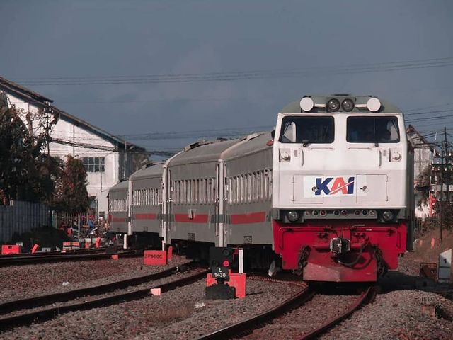 Rute dan Stasiun Pemberhentian KA Pasundan Rute dan Stasiun Pemberhentian KA Pasundan